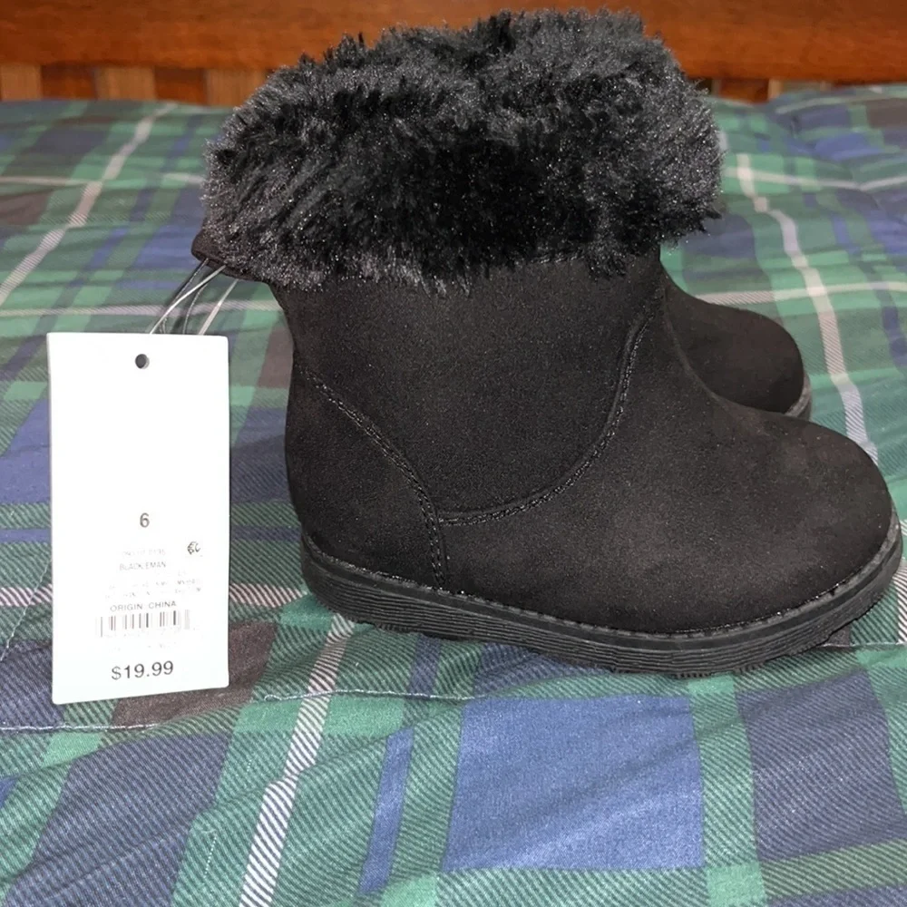 Toddler Girls' Emani Zipper Slip-On Shearling Style Winter Boots - Cat & Jack